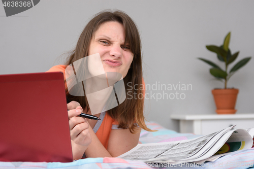 Image of The girl who is looking for work made a funny face