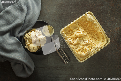 Image of Vanilla ice cream