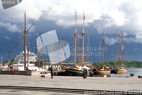 Image of Port with ships III