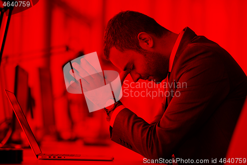 Image of frustrated young business man