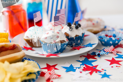 Image of food and drinks on american independence day party