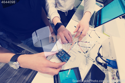 Image of it students in computer science classroom