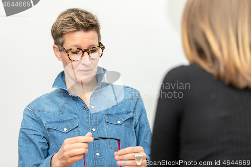 Image of friendly service at the optometry
