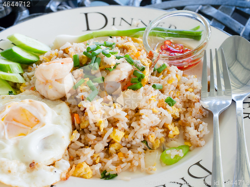 Image of Fried rice with shrimps