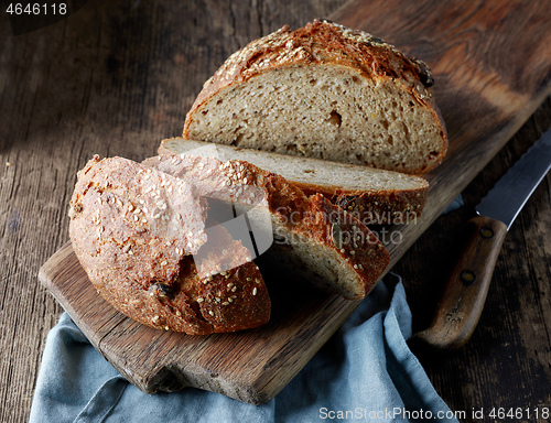 Image of freshly baked sliced bread