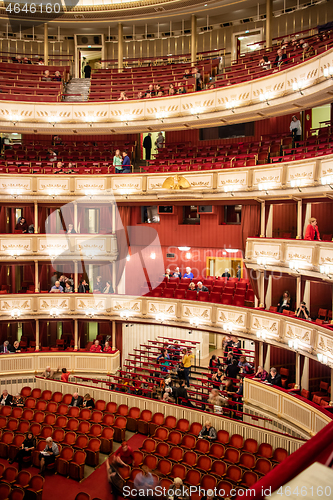 Image of Interior of the Vienna State Opera auditorium with parterre and balconies.