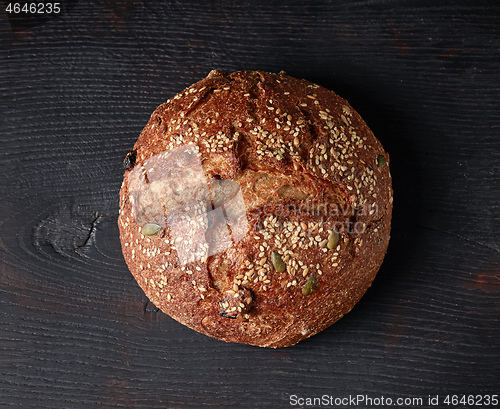 Image of freshly baked bread loaf 