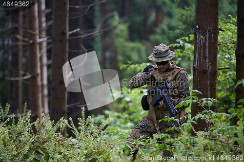 Image of soldiers squad relaxing