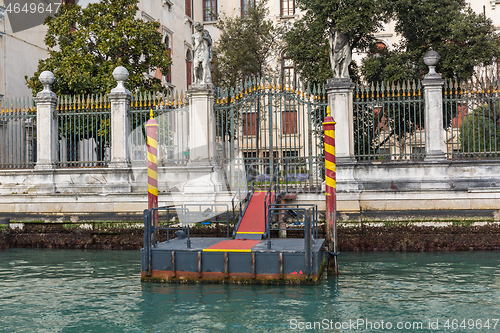 Image of Floating Dock Canal