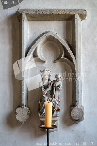 Image of Mary with Jesus statue