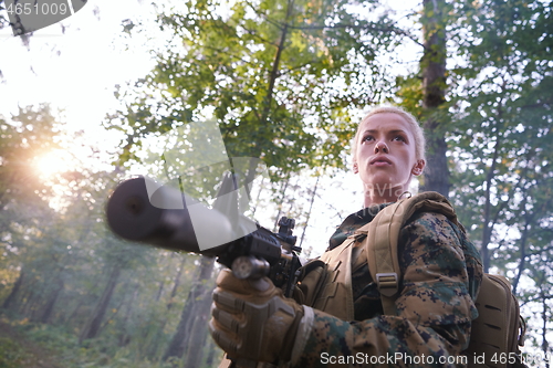 Image of woman soldier