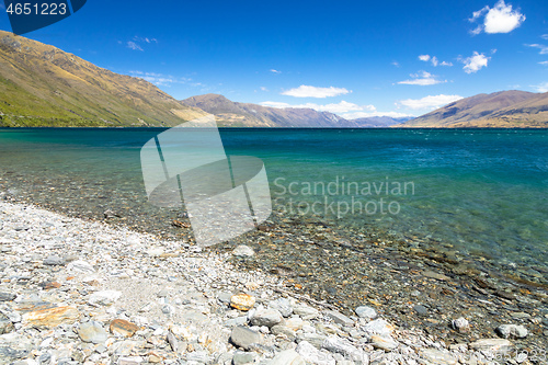 Image of lake Wanaka; New Zealand south island