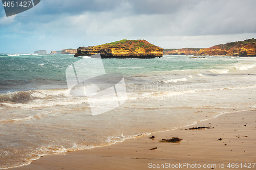 Image of rough coast at the Great Ocean Road Australia