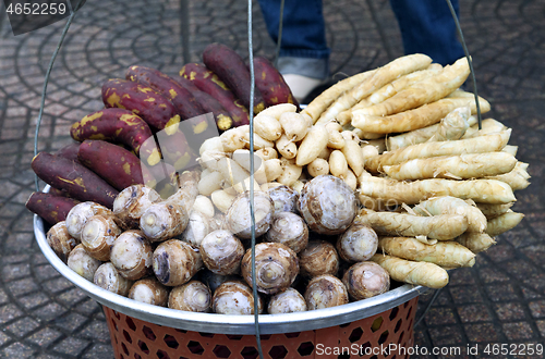 Image of Fruit basket of a street vendor