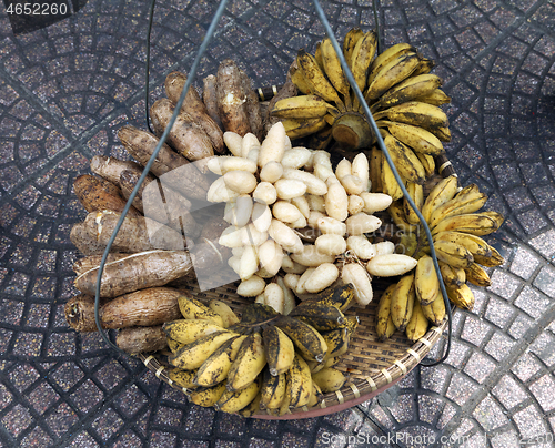 Image of Fruit basket of a street vendor