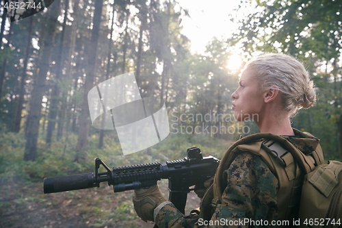 Image of woman soldier