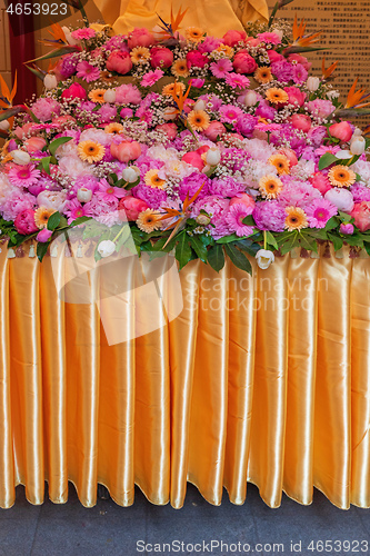 Image of Table of Flowers