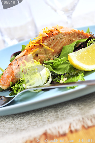 Image of Salad with grilled salmon