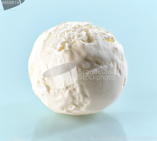 Image of scoop of vanilla ice cream