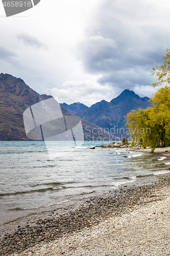 Image of lake Wakatipu in south New Zealand