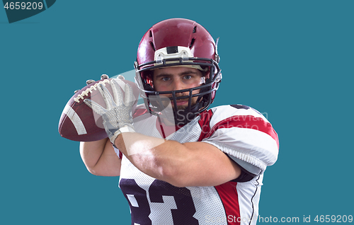 Image of american football player throwing ball