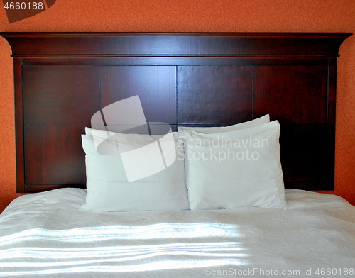 Image of Clean sheets and pillow cases.