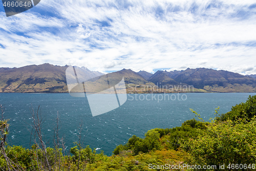 Image of lake Wanaka; New Zealand south island