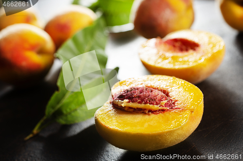 Image of peaches