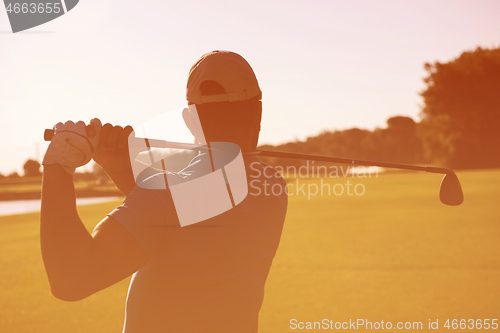 Image of golf player hitting shot