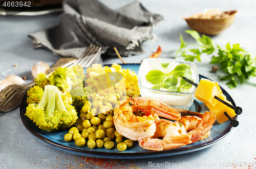 Image of shrimps with vegetables