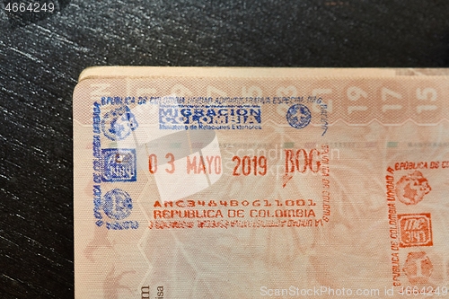 Image of Colombian visa passport stamp