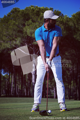 Image of golf player hitting shot