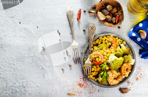 Image of salad with shrimps