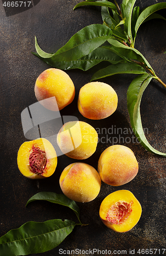 Image of peaches