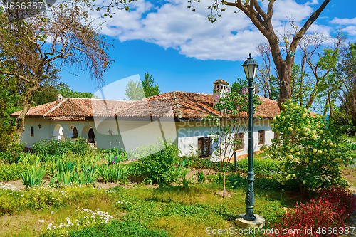 Image of One-storey House with Lantern