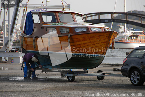 Image of Working with high pressure on Wooden boat