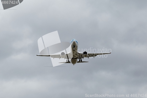 Image of Commercial Plane Landing