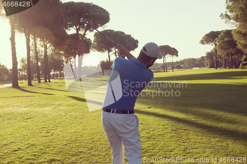 Image of golf player