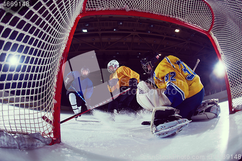 Image of ice hockey goalkeeper