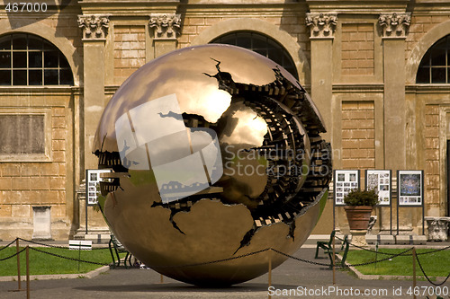 Image of Golden ball