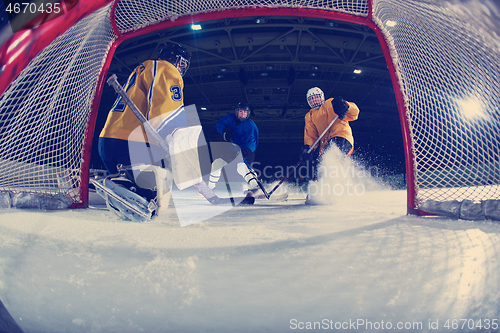 Image of ice hockey goalkeeper