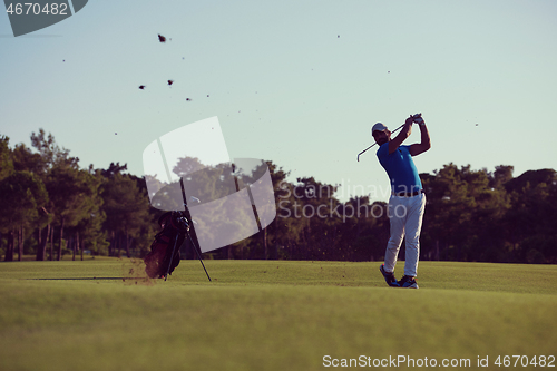 Image of golfer hitting long shot