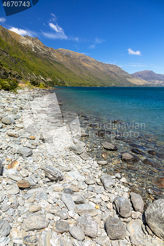 Image of lake Wanaka; New Zealand south island