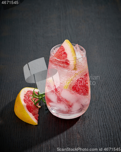 Image of pink grapefruit drink 