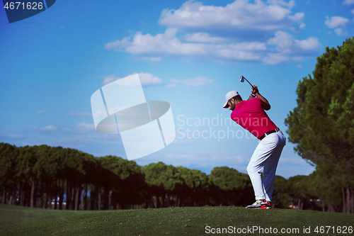 Image of golf player hitting long shot