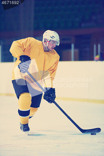 Image of ice hockey player in action