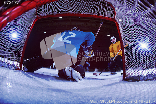 Image of ice hockey goalkeeper