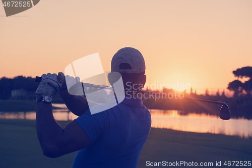 Image of golfer hitting long shot