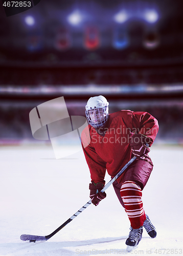 Image of ice hockey player in action