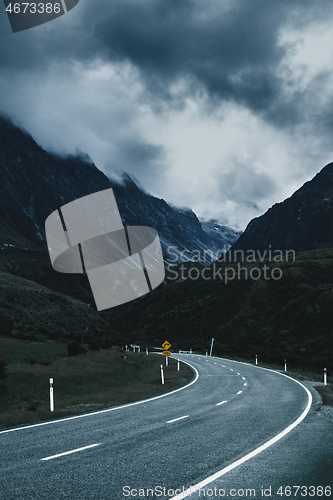 Image of driving by night New Zealand south island